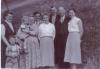 Omi Elise mit Halbschwester Martha sowie deren Mann und Tochter ca 1959-60